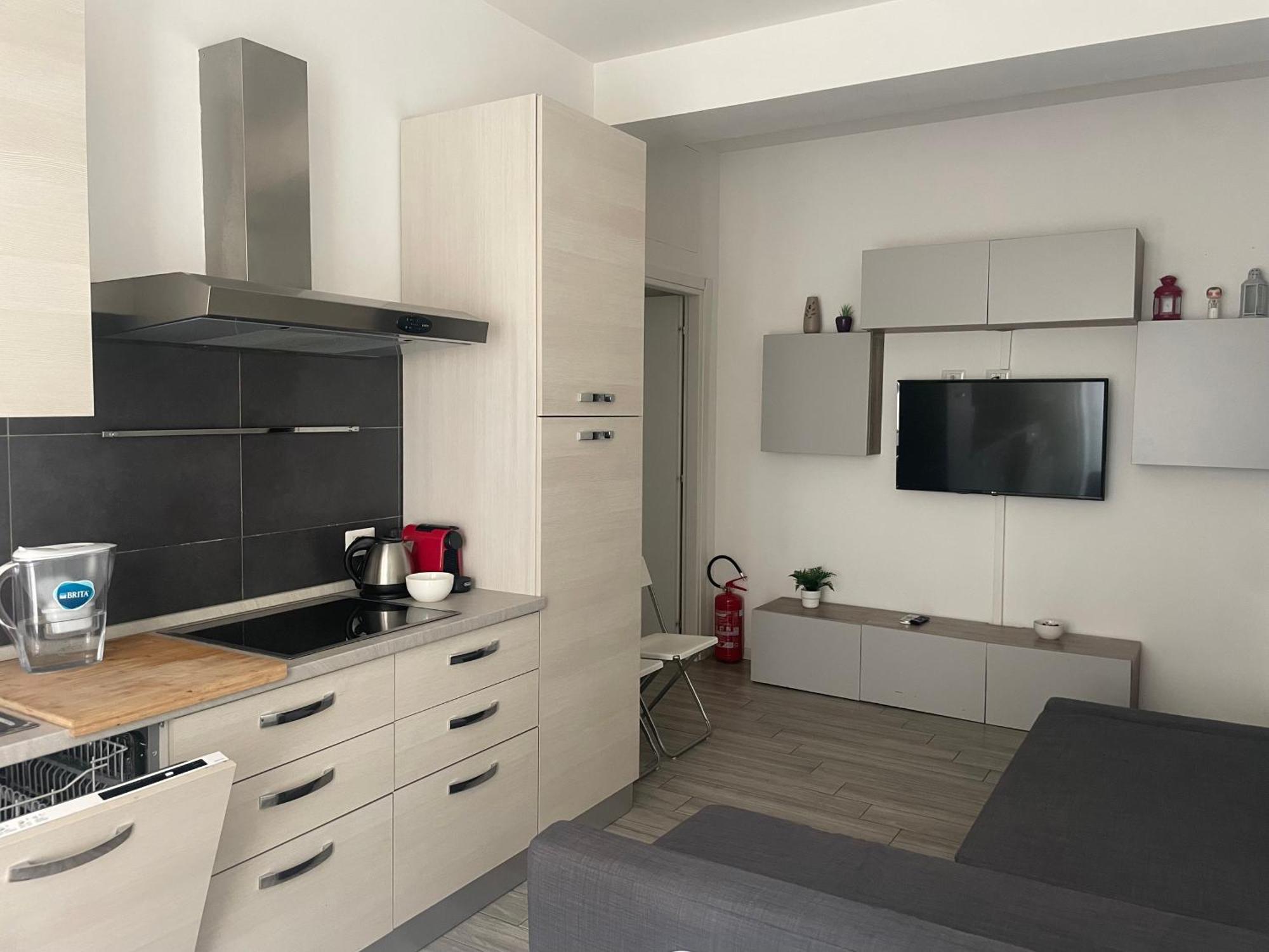 Gardone Apartment - Ampio Appartamento Con 2 Camere Da Letto - Comodo Per Duomo! Milan Exterior photo