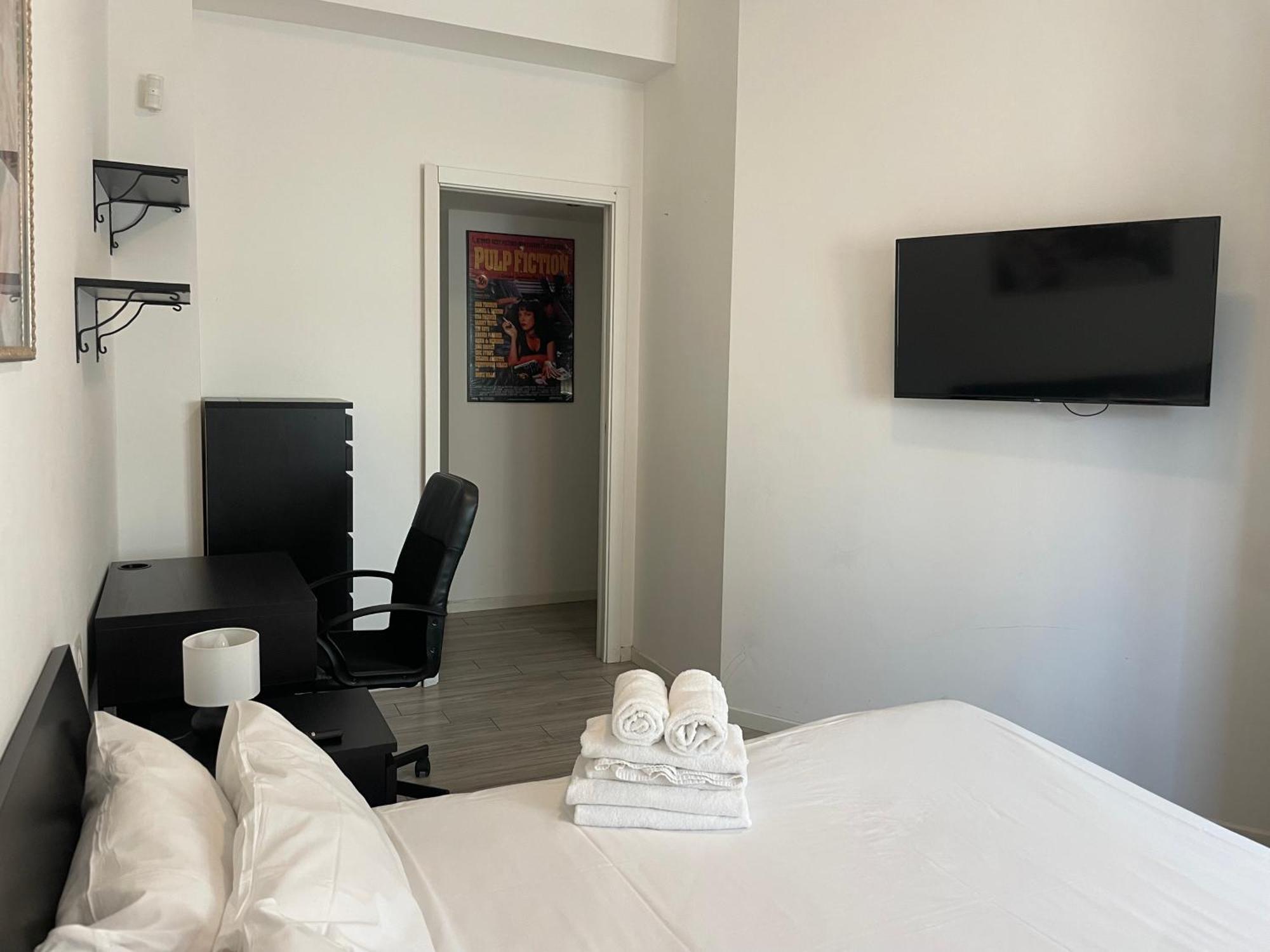 Gardone Apartment - Ampio Appartamento Con 2 Camere Da Letto - Comodo Per Duomo! Milan Exterior photo